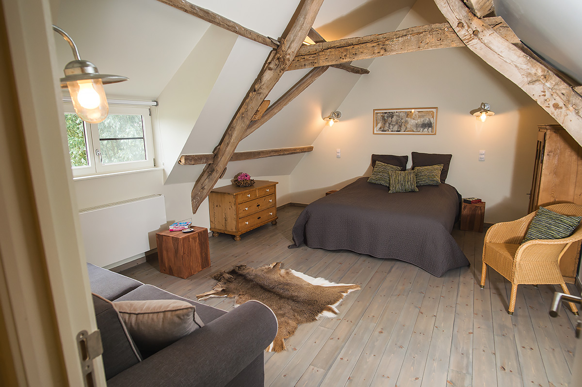 en-suite slaapkamer in vakantiewoning in de vlaamse ardennen